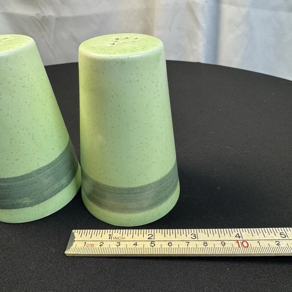Vintage Canonsburg Pottery Limestone stoneware‎ Salt And Pepper Shakers